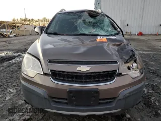 2014 Chevrolet Captiva Sport LS with VIN 3GNAL2EK7ES582557, listed as a Copart auction lot 81590774 with 94,174 mi miles and Salvage Title. Bid and sale history available at DreamBid. Image 5.