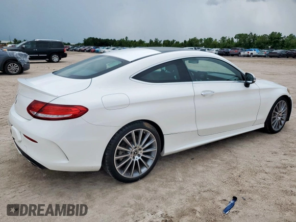 2018 Mercedes-Benz C 300 z VIN WDDWJ4JB8JF680569, wystawiony jako Copart lot #61075975 z przebiegiem 131 578 mil mil oraz Czysty tytuł • Clean title. Historia ofert i sprzedaży dostępna na DreamBid. Obrazek 3.