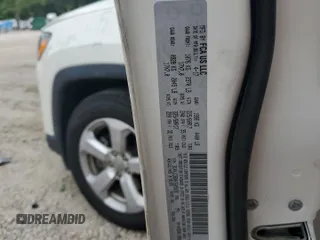 2017 Jeep Compass Latitude z VIN 3C4NJCBBXHT605838, wystawiony jako Copart lot #53980295 z przebiegiem 92 756 mil mil oraz Szkoda całkowita • Salvage title. Historia ofert i sprzedaży dostępna na DreamBid. Obrazek 13.