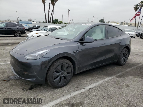 2025 Tesla Model Y Long Range with VIN 7SAYGDED8SF277469, listed as a Copart auction lot 45600195 with 442 mi miles and Salvage Title. Bid and sale history available at DreamBid. Image 1.
