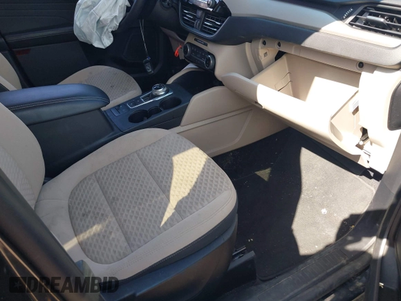 2022 Ford Escape SE with VIN 1FMCU0G62NUA04445, listed as a IAAI auction lot 42010517 with 44,855 mi miles and . Bid and sale history available at DreamBid. Image 5.