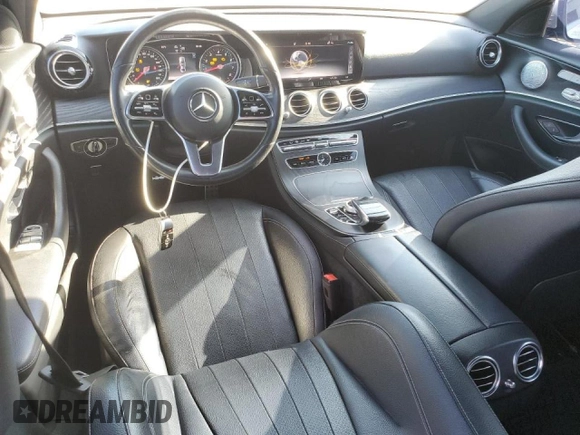 2019 Mercedes-Benz E 300 with VIN WDDZF4JB8KA489019, listed as a Copart auction lot 61550154 with 132,301 mi miles and Non repairable. Bid and sale history available at DreamBid. Image 8.