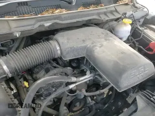 2022 Ram 1500 Tradesman z VIN 1C6RR7FG1NS213407, wystawiony jako Copart lot #55585665 z przebiegiem 35 811 mil mil oraz Szkoda całkowita • Salvage title. Historia ofert i sprzedaży dostępna na DreamBid. Obrazek 13.