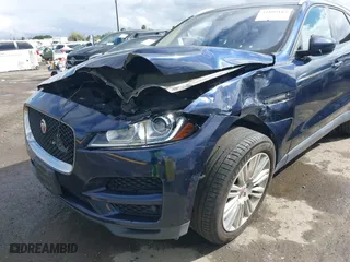 2018 Jaguar F-PACE 25t Premium with VIN SADCJ2FX9JA274582, listed as a IAAI auction lot 41809189 with 54,087 mi miles. Bid and sale history available at carsss.com. Image 6.