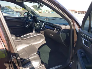 2015 Porsche Macan S with VIN WP1AB2A55FLB73006, listed as a IAAI auction lot 42056736 with 99,102 mi miles and . Bid and sale history available at DreamBid. Image 5.