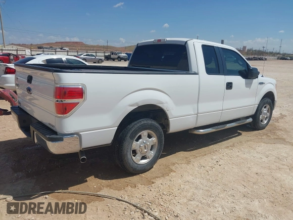 2013 Ford F-150 XL z VIN 1FTEX1CM4DFC79980, wystawiony jako IAAI lot #41882064 z przebiegiem 62 304 mil mil oraz . Historia ofert i sprzedaży dostępna na DreamBid. Obrazek 4.