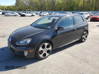 2013 Volkswagen GTI z VIN WVWED7AJXDW089525, wystawiony jako Copart lot #52068344 z przebiegiem 82 022 mil mil oraz Szkoda całkowita • Salvage title. Historia ofert i sprzedaży dostępna na DreamBid. Obrazek 1.