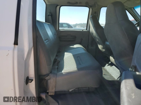 2002 Ford F-250 XL with VIN 1FTNW20F32EC06987, listed as a Copart auction lot 45667965 with 262,421 mi miles and Clean Title. Bid and sale history available at DreamBid. Image 10.