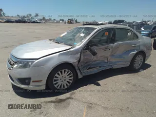 2010 Ford Fusion Hybrid с VIN 3FADP0L37AR132960, выставлен на аукционе IAAI как лот 30243926 с пробегом Не указан миль и . История ставок и продаж доступна на DreamBid. Изображение 2.