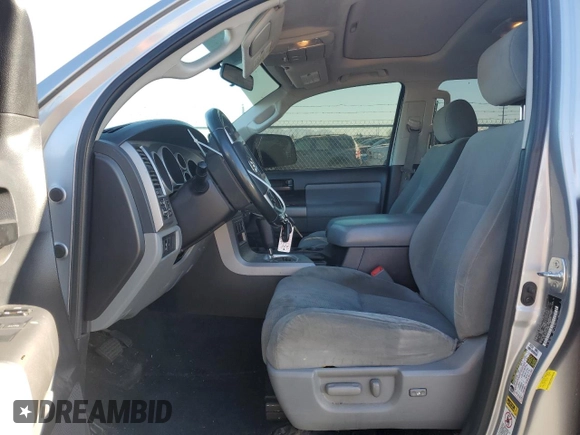 2015 Toyota Sequoia SR5 with VIN 5TDBY5G14FS122167, listed as a Copart auction lot 42831335 with 146,015 mi miles and Salvage Title. Bid and sale history available at carsss.com. Image 7.