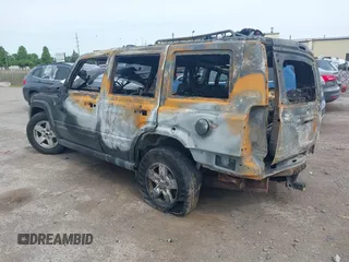 2007 Jeep Commander Sport with VIN 1J8HG48P07C584909, listed as a IAAI auction lot 42371885 with Not provided miles and . Bid and sale history available at DreamBid. Image 3.