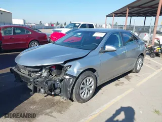 2016 Toyota Camry XLE with VIN 4T4BF1FKXGR582909, listed as a IAAI auction lot 41871552 with 60,438 mi miles. Bid and sale history available at carsss.com. Image 22.