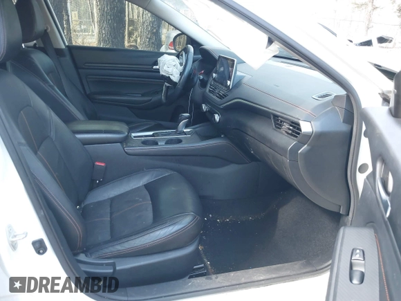 2019 Nissan Altima SR with VIN 1N4BL4CV4KC148593, listed as a IAAI auction lot 41887662 with 65,025 mi miles and . Bid and sale history available at DreamBid. Image 5.