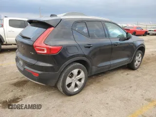 2020 Volvo XC40 Momentum z VIN YV4162UK8L2328427, wystawiony jako Copart lot #86884844 z przebiegiem 112 103 mil mil oraz Szkoda całkowita • Salvage title. Historia ofert i sprzedaży dostępna na DreamBid. Obrazek 3.