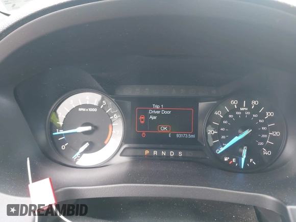 2017 Ford Explorer z VIN 1FM5K8B87HGE27594, wystawiony jako IAAI lot #42686352 z przebiegiem 93 173 mil mil oraz . Historia ofert i sprzedaży dostępna na DreamBid. Obrazek 7.