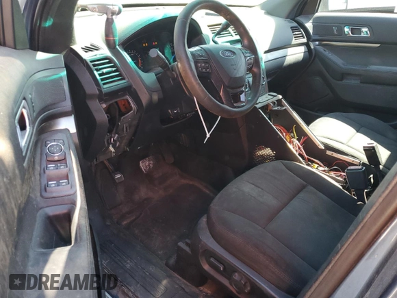 2016 Ford Police Interceptor Utility z VIN 1FM5K8AT3GGC35870, wystawiony jako Copart lot #43431505 z przebiegiem 82 931 mil mil oraz Szkoda całkowita • Salvage title. Historia ofert i sprzedaży dostępna na DreamBid. Obrazek 8.