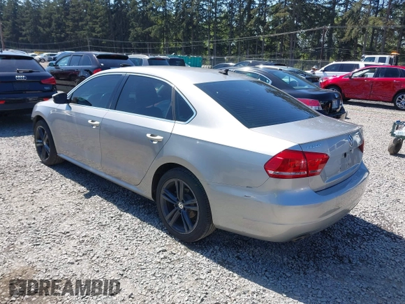 2014 Volkswagen Passat SE с VIN 1VWBN7A35EC028438, выставлен на аукционе IAAI как лот 42172605 с пробегом 108 955 миль миль и . История ставок и продаж доступна на DreamBid. Изображение 3.