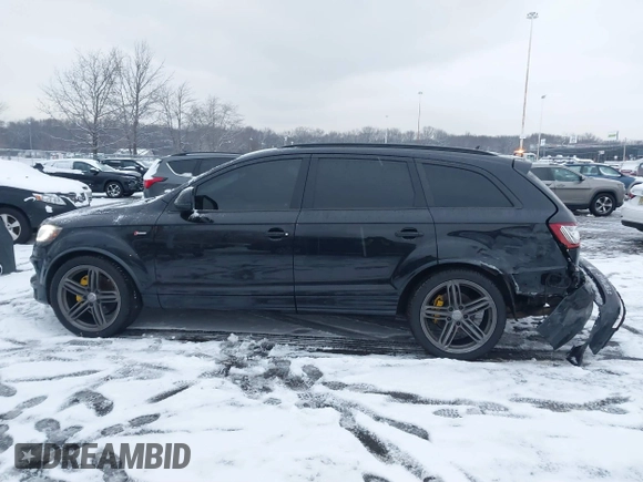 2015 Audi Q7 3.0T S line Prestige with VIN WA1DGAFE0FD015373, listed as a IAAI auction lot 41238539 with 111,161 mi miles. Bid and sale history available at carsss.com. Image 14.