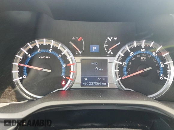 2015 Toyota 4Runner SR5 z VIN JTEZU5JR7F5100982, wystawiony jako Copart lot #63446785 z przebiegiem 237 064 mil mil oraz Czysty tytuł • Clean title. Historia ofert i sprzedaży dostępna na DreamBid. Obrazek 9.