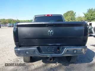 2018 Ram 2500 Tradesman z VIN 3C6UR5CL1JG390282, wystawiony jako IAAI lot #42133001 z przebiegiem 256 087 mil mil oraz . Historia ofert i sprzedaży dostępna na DreamBid. Obrazek 16.