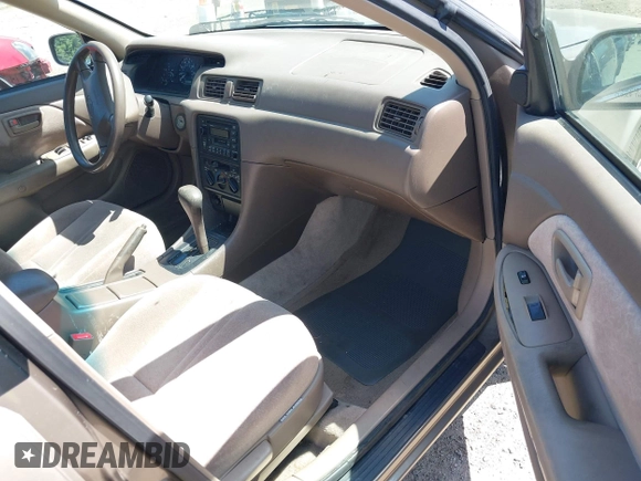 1999 Toyota Camry LE с VIN 4T1BG28K8XU483578, выставлен на аукционе IAAI как лот 42450294 с пробегом 122 664 миль миль и . История ставок и продаж доступна на DreamBid. Изображение 5.