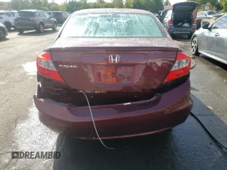 2012 Honda Civic LX z VIN 2HGFB2F58CH586659, wystawiony jako Copart lot #72811904 z przebiegiem 124 750 mil mil oraz Nie do naprawy • Non repairable. Historia ofert i sprzedaży dostępna na DreamBid. Obrazek 6.