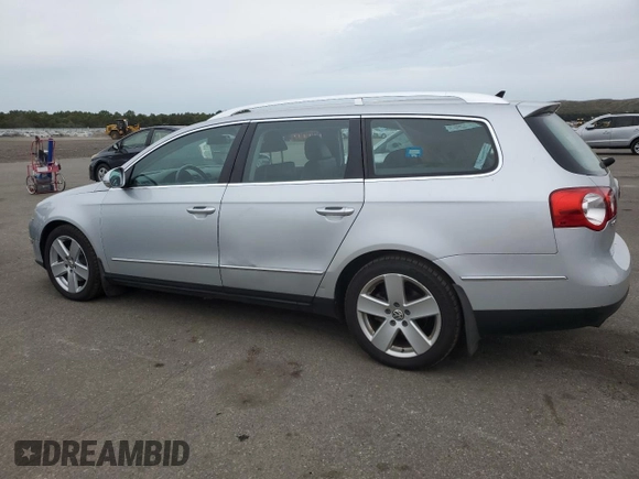 2009 Volkswagen Passat z VIN WVWXK73C39E138994, wystawiony jako Copart lot #70876274 z przebiegiem 118 057 mil mil oraz Czysty tytuł • Clean title. Historia ofert i sprzedaży dostępna na DreamBid. Obrazek 2.