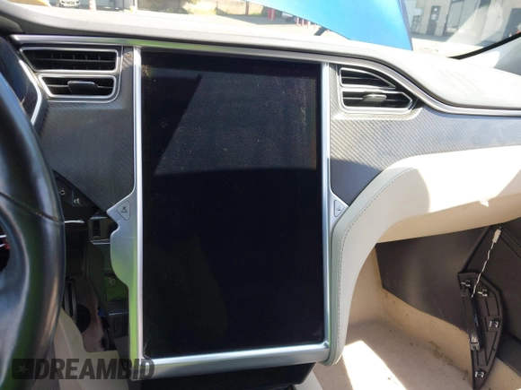 2017 Tesla Model S 100D with VIN 5YJSA1E44HF220391, listed as a IAAI auction lot 37381201 with Not Provided miles and . Bid and sale history available at DreamBid. Image 18.