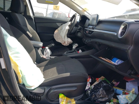2021 Kia Forte LXS with VIN 3KPF24AD7ME363096, listed as a IAAI auction lot 42019176 with Not Provided miles and . Bid and sale history available at carsss.com. Image 5.