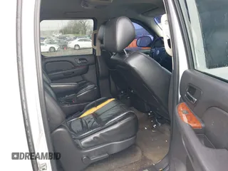 2007 Chevrolet Suburban LTZ with VIN 3GNFK16357G270799, listed as a IAAI auction lot 41966944 with 236,792 mi miles. Bid and sale history available at carsss.com. Image 8.