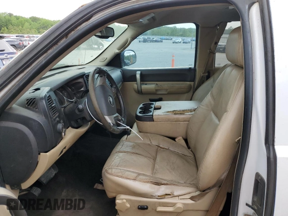 2009 Chevrolet Silverado 1500 LT with VIN 1GCEK29059Z137569, listed as a Copart auction lot 54386425 with 363,955 mi miles and Clean Title. Bid and sale history available at carsss.com. Image 7.