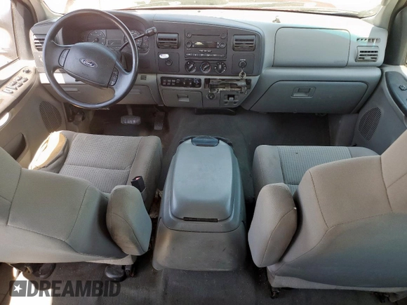 2007 Ford F-250 XL z VIN 1FTSW20587EB41443, wystawiony jako Copart lot #53278085 z przebiegiem 196 951 mil mil oraz Szkoda całkowita • Salvage title. Historia ofert i sprzedaży dostępna na DreamBid. Obrazek 8.