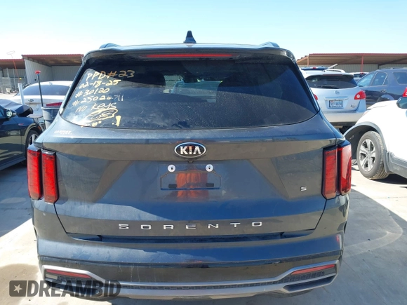 2021 Kia Sorento S with VIN 5XYRL4LC4MG045731, listed as a IAAI auction lot 41631135 with 35,441 mi miles and . Bid and sale history available at DreamBid. Image 17.