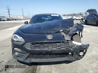 2018 FIAT 124 Spider Abarth z VIN JC1NFAEK8J0134189, wystawiony jako Copart lot #72461804 z przebiegiem 36 047 mil mil oraz Szkoda całkowita • Salvage title. Historia ofert i sprzedaży dostępna na DreamBid. Obrazek 5.