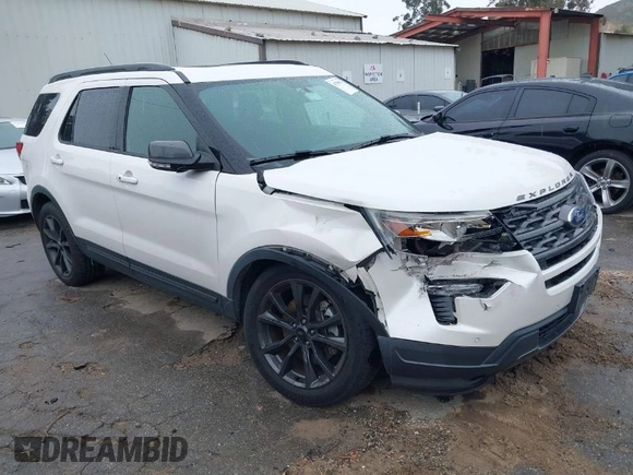 2018 Ford Explorer XLT z VIN 1FM5K7D89JGB09201, wystawiony jako IAAI lot #41796114 z przebiegiem 61 808 mil mil oraz . Historia ofert i sprzedaży dostępna na DreamBid. Obrazek 1.