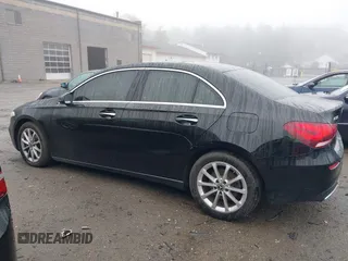2020 Mercedes-Benz A 220 z VIN WDD3G4FB0LW040269, wystawiony jako IAAI lot #41903633 z przebiegiem 97 314 mil mil oraz . Historia ofert i sprzedaży dostępna na DreamBid. Obrazek 14.