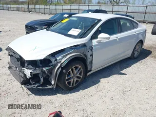2013 Ford Fusion SE with VIN 3FA6P0H77DR280910, listed as a IAAI auction lot 42056184 with 186,346 mi miles. Bid and sale history available at carsss.com. Image 2.