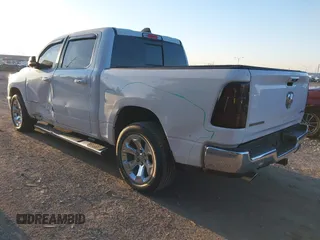 2019 Ram 1500 Big Horn z VIN 1C6SRFFT2KN659701, wystawiony jako IAAI lot #42051736 z przebiegiem 165 542 mil mil oraz . Historia ofert i sprzedaży dostępna na DreamBid. Obrazek 3.