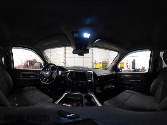 2018 Ram 2500 Big Horn with VIN 3C6UR5DLXJG233378, listed as a IAAI auction lot 41007365 with 96,371 mi miles. Bid and sale history available at carsss.com. Image 18.