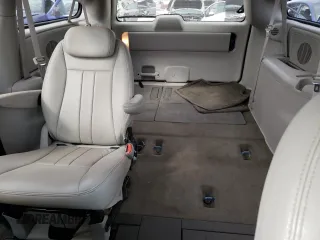 2006 Chrysler Town & Country LWB Touring with VIN 2A8GP54L36R651562, listed as a Copart auction lot 77600354 with 218,076 mi miles and Non Repairable. Bid and sale history available at carsss.com. Image 10.