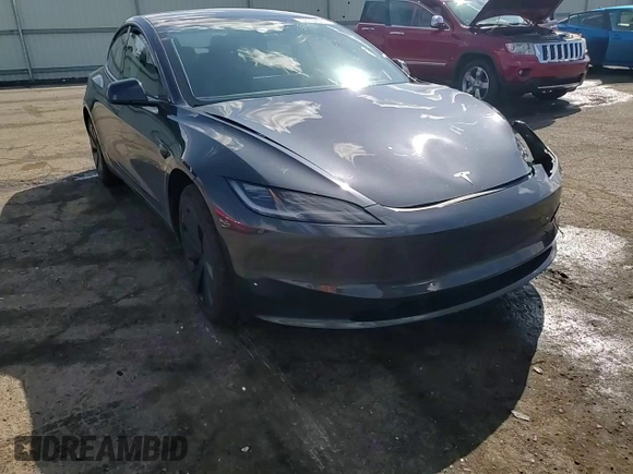 2024 Tesla Model 3 z VIN 5YJ3E1EA6RF731388, wystawiony jako Copart lot #50334065 z przebiegiem 8 305 mil mil oraz Szkoda całkowita • Salvage title. Historia ofert i sprzedaży dostępna na DreamBid. Obrazek 11.
