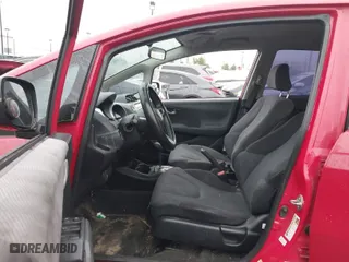 2013 Honda Fit with VIN JHMGE8H3XDC034737, listed as a IAAI auction lot 41865531 with 91,747 mi miles. Bid and sale history available at carsss.com. Image 5.