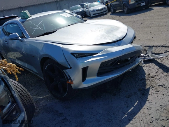 2016 Chevrolet Camaro 2LT with VIN 1G1FD1RX9G0159140, listed as a IAAI auction lot 41777895 with 1 mi miles. Bid and sale history available at carsss.com. Image 1.