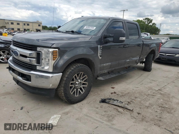 2018 Ford F-250 XL z VIN 1FT7W2BT6JEC77708, wystawiony jako Copart lot #56562595 z przebiegiem 141 567 mil mil oraz Szkoda całkowita • Salvage title. Historia ofert i sprzedaży dostępna na DreamBid. Obrazek 1.