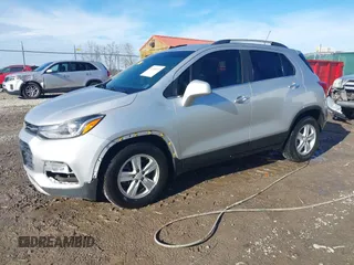 2019 Chevrolet Trax LT z VIN KL7CJLSBXKB962501, wystawiony jako IAAI lot #41446135 z przebiegiem 134 864 mil mil oraz . Historia ofert i sprzedaży dostępna na DreamBid. Obrazek 17.