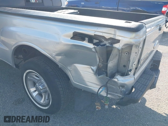 2006 Ford Ranger XL with VIN 1FTYR14U96PA53517, listed as a IAAI auction lot 41444315 with 130,606 mi miles. Bid and sale history available at carsss.com. Image 6.