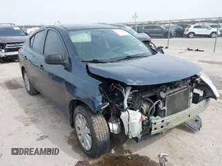 2015 Nissan Versa SV with VIN 3N1CN7AP3FL853347, listed as a IAAI auction lot 41741056 with 100,353 mi miles. Bid and sale history available at carsss.com. Image 1.