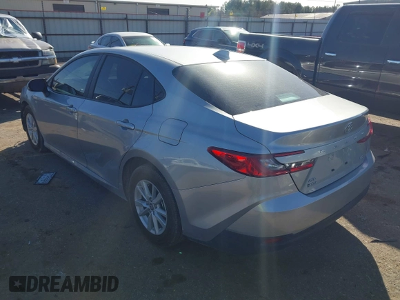 2025 Toyota Camry LE z VIN 4T1DBADKXSU009549, wystawiony jako IAAI lot #41366328 z przebiegiem 1 512 mil mil oraz . Historia ofert i sprzedaży dostępna na DreamBid. Obrazek 3.