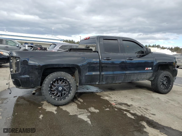 2018 Chevrolet Silverado 1500 LT with VIN 1GCVKREC1JZ238430, listed as a Copart auction lot 45906105 with 112,562 mi miles and Salvage Title. Bid and sale history available at carsss.com. Image 3.