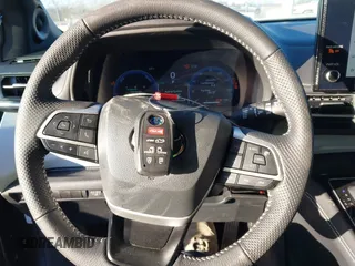 2025 Toyota Sienna XSE z VIN 5TDDSKFC7SS158263, wystawiony jako IAAI lot #41454280 z przebiegiem 8 408 mil mil oraz . Historia ofert i sprzedaży dostępna na DreamBid. Obrazek 11.